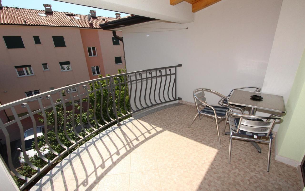 Apartments Villa Mara Ровинь Экстерьер фото