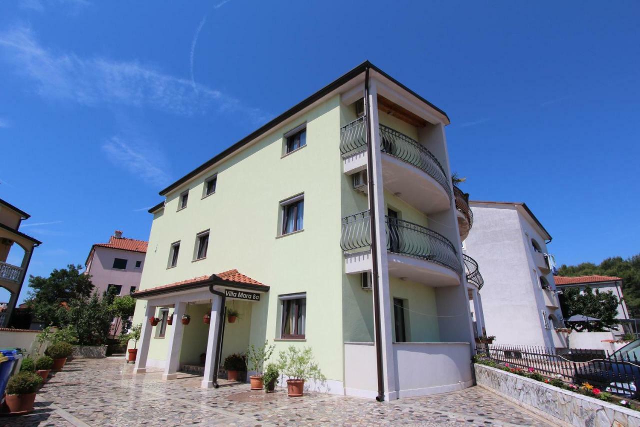 Apartments Villa Mara Ровинь Экстерьер фото