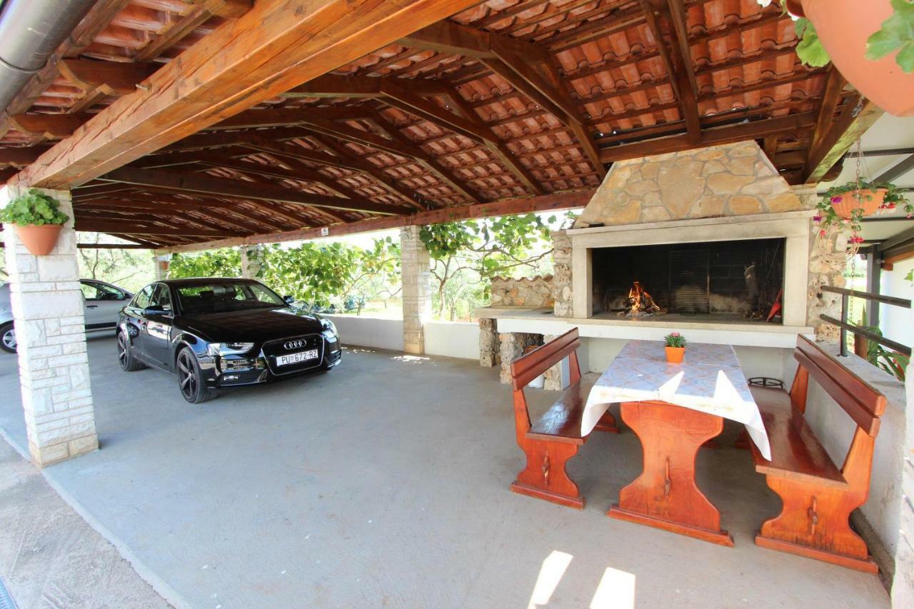 Apartments Villa Mara Ровинь Экстерьер фото