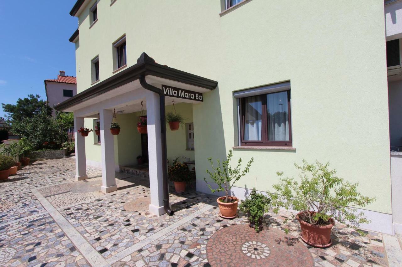 Apartments Villa Mara Ровинь Экстерьер фото