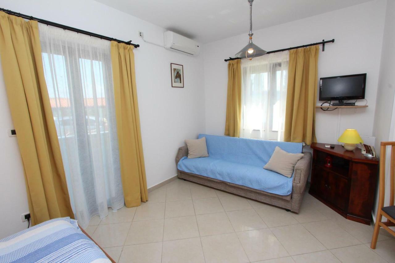 Apartments Villa Mara Ровинь Экстерьер фото