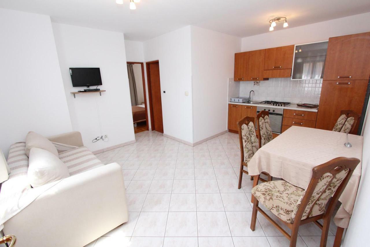 Apartments Villa Mara Ровинь Экстерьер фото